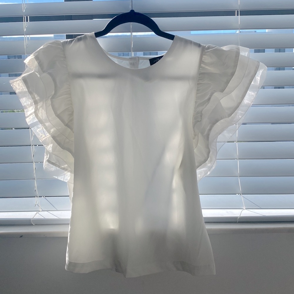 White tops with beautiful sleeves